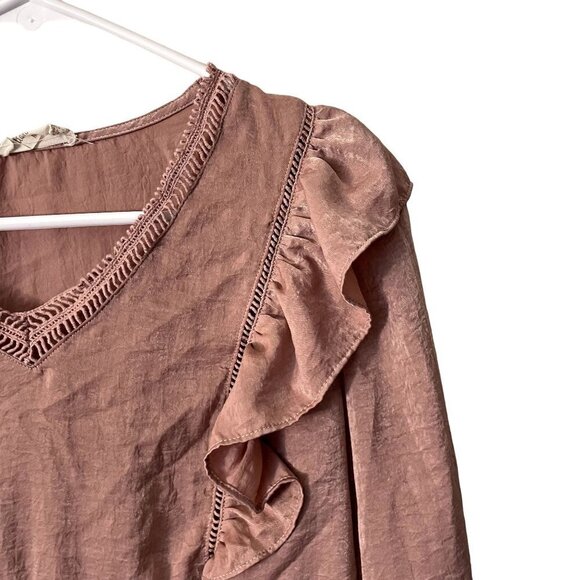 Altar'd State pink long sleeved ruffle blouse classic style boho lightweight - Picture 2 of 7